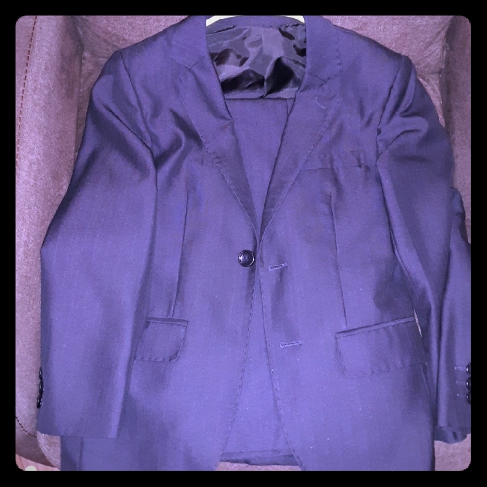 2 pc Boys Pinstripe suit w/ Nautica Button Down